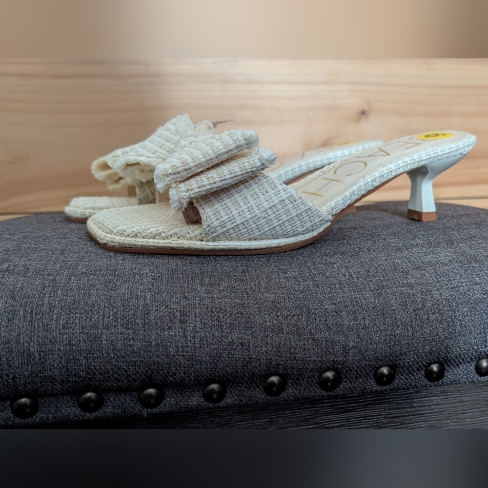 Beach Fabric Slides, Size 9, Kitten Heel..NWT